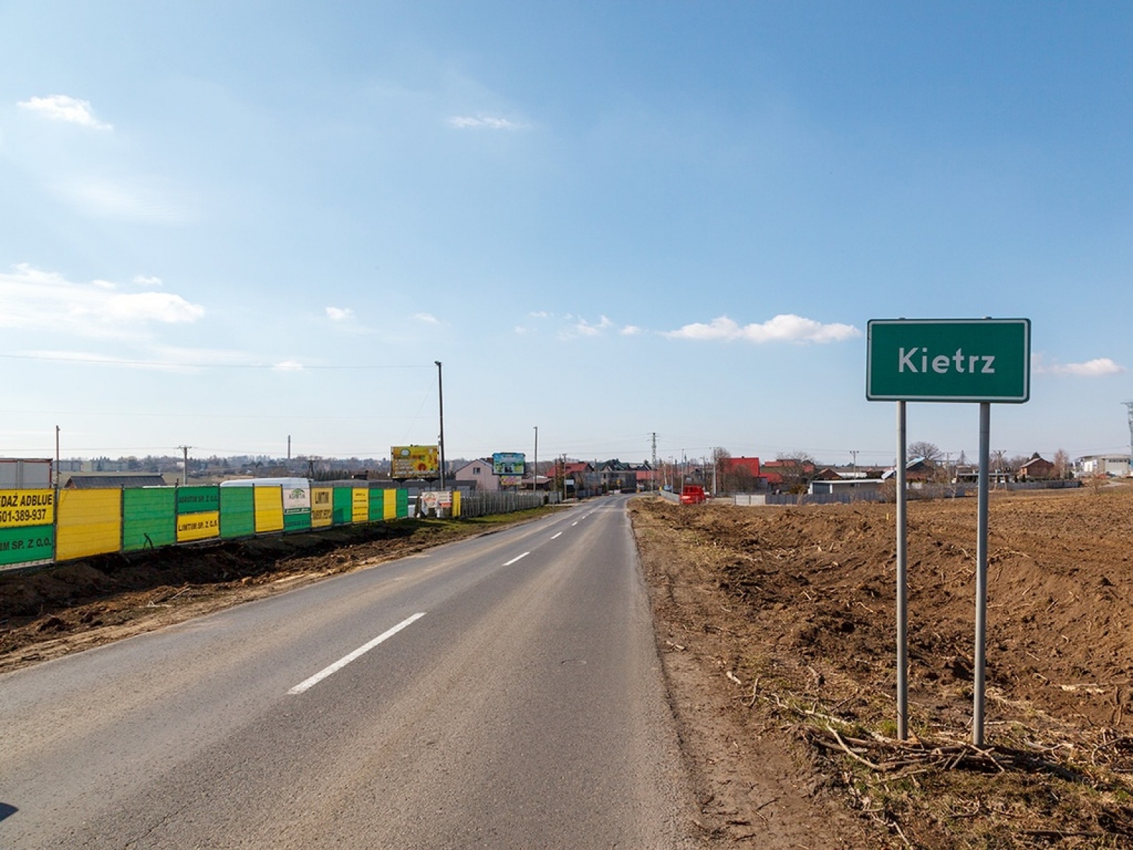 Zdjęcie w galerii na portalu naszraciborz.pl: Zamykają drogę Pietrowice Wielkie - Kietrz [MAPA OBJAZDÓW] wiadomości z regionu