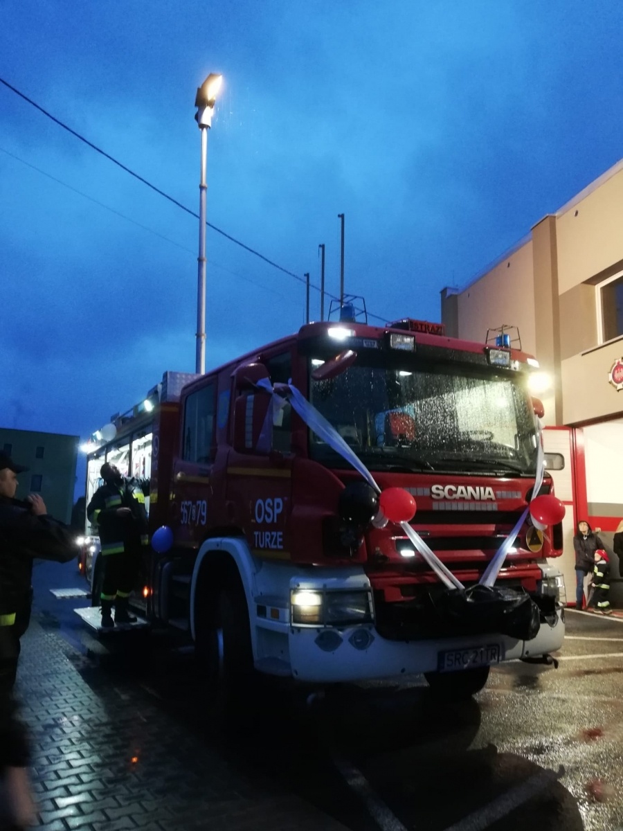 Zdjęcie w galerii na portalu naszraciborz.pl: 25 to teraz Hania. W Turzu powitano ciężki wóz bojowy [WIDEO] wiadomości z regionu