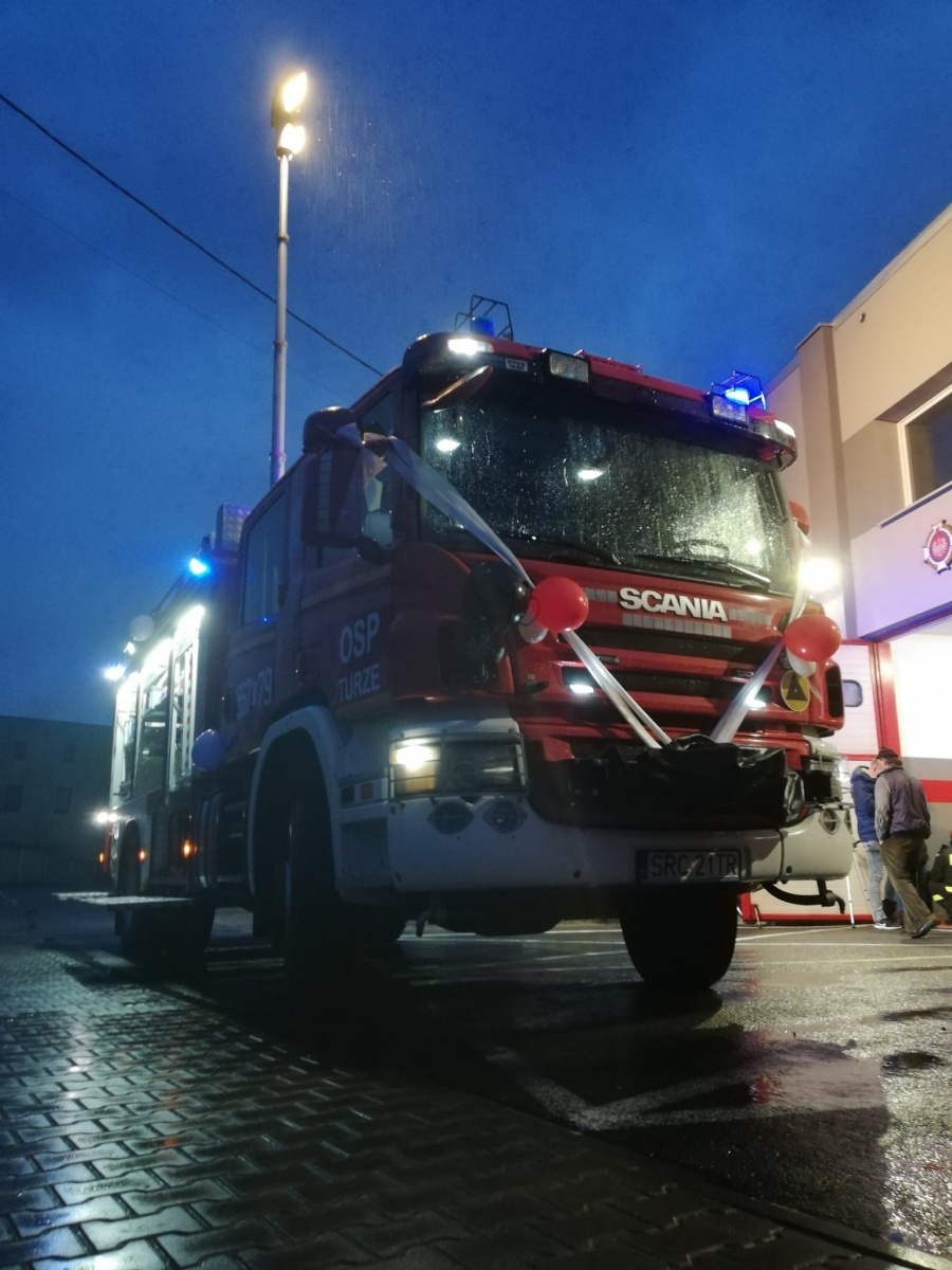 Zdjęcie w galerii na portalu naszraciborz.pl: 25 to teraz Hania. W Turzu powitano ciężki wóz bojowy [WIDEO] wiadomości z regionu