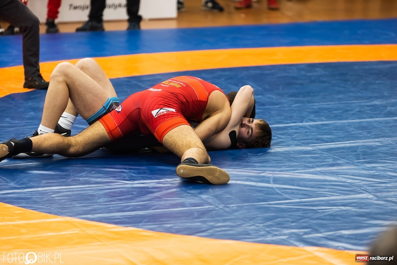 Zdjęcie w galerii na portalu naszraciborz.pl: W Arenie Rafako trwają Mistrzostwa Polski Juniorów w Zapasach wiadomości z regionu
