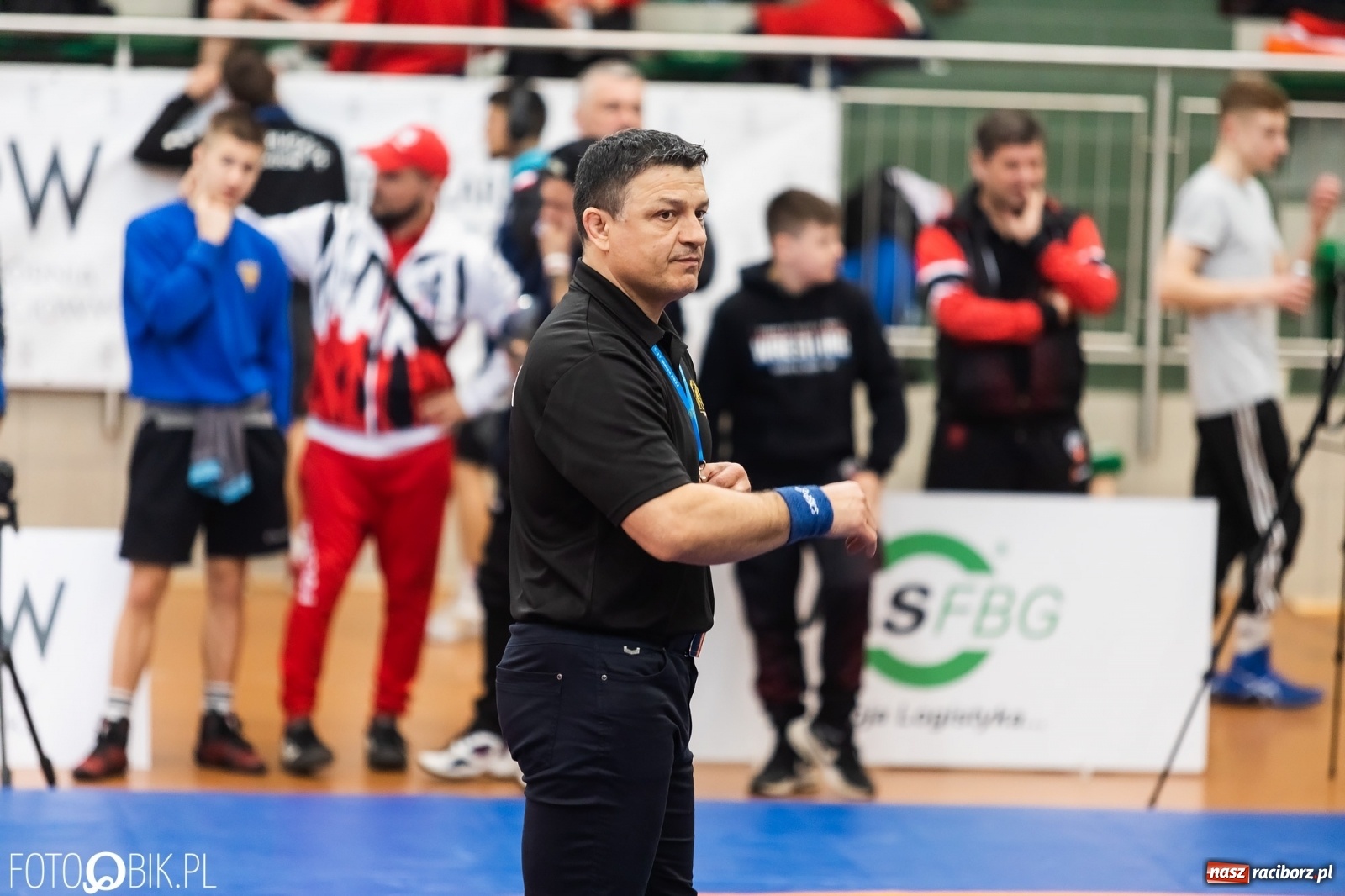 Zdjęcie w galerii na portalu naszraciborz.pl: W Arenie Rafako trwają Mistrzostwa Polski Juniorów w Zapasach wiadomości z regionu