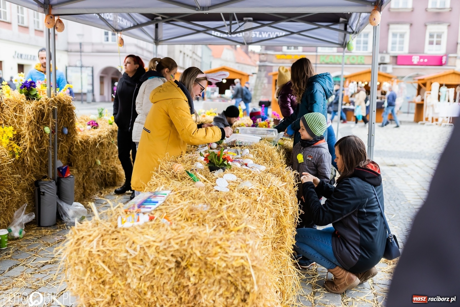 Zdjęcie w galerii na portalu naszraciborz.pl: Sobota na raciborskim jarmarku wielkanocnym [FOTO i WIDEO] wiadomości z regionu