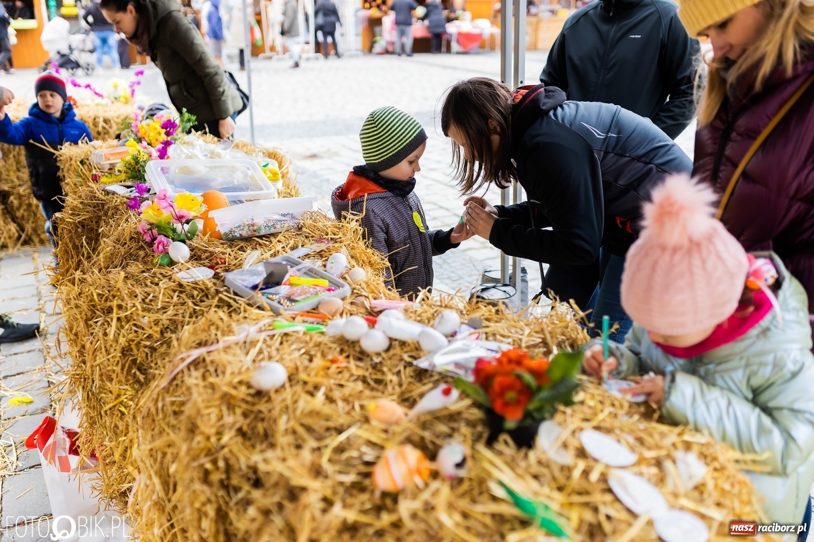 Zdjęcie w galerii na portalu naszraciborz.pl: Sobota na raciborskim jarmarku wielkanocnym [FOTO i WIDEO] wiadomości z regionu