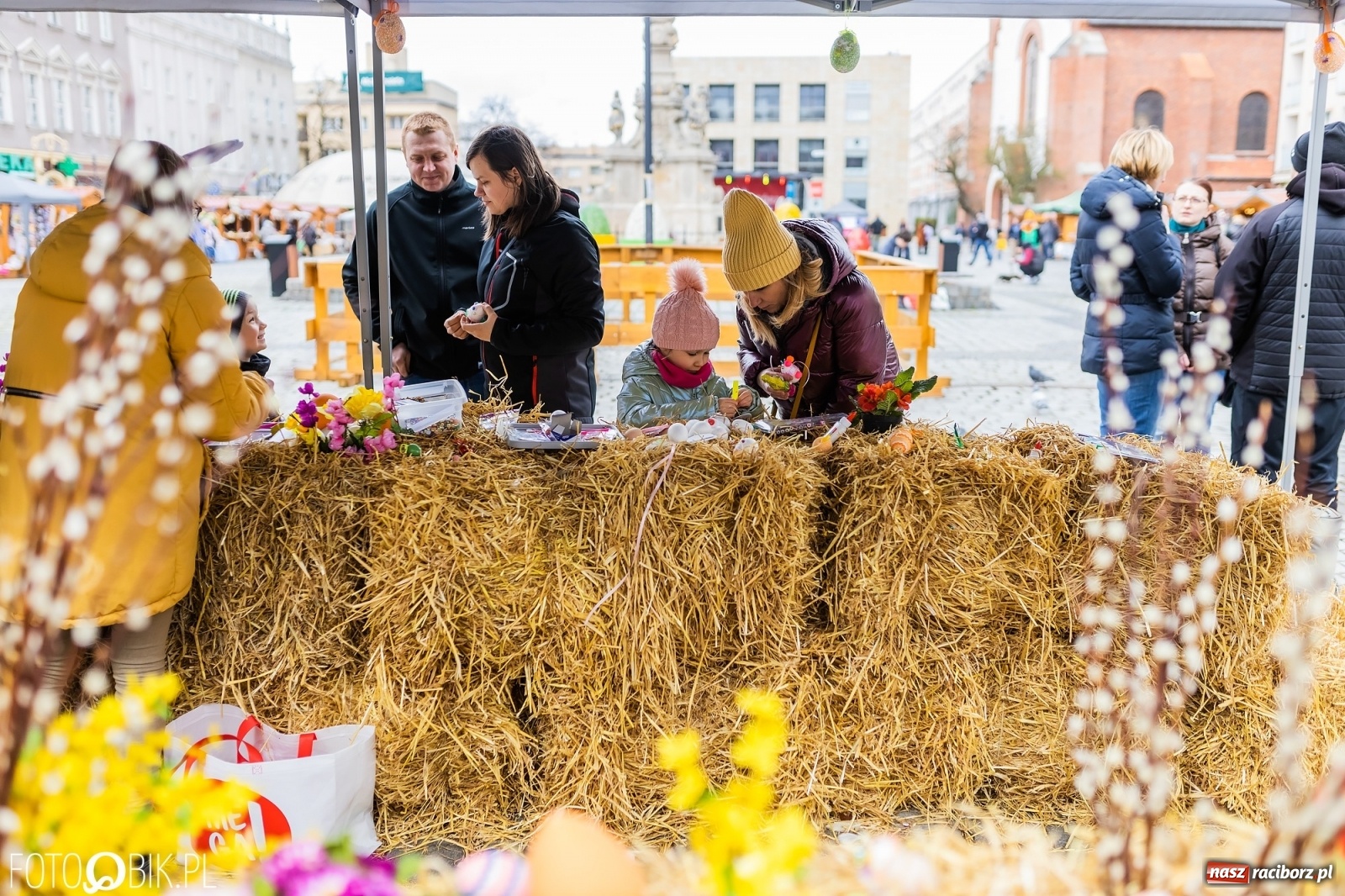 Zdjęcie w galerii na portalu naszraciborz.pl: Sobota na raciborskim jarmarku wielkanocnym [FOTO i WIDEO] wiadomości z regionu