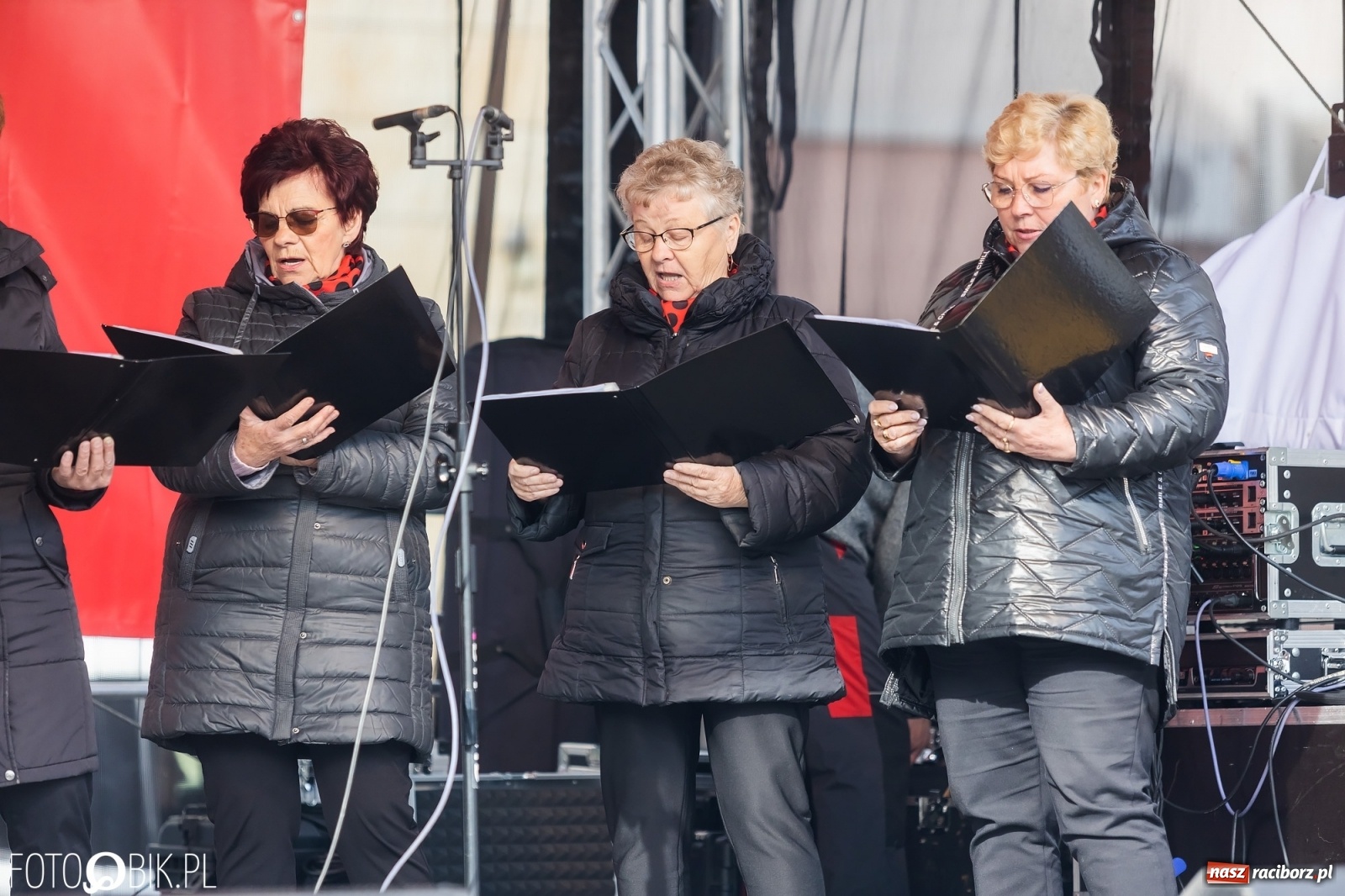 Zdjęcie w galerii na portalu naszraciborz.pl: Sobota na raciborskim jarmarku wielkanocnym [FOTO i WIDEO] wiadomości z regionu