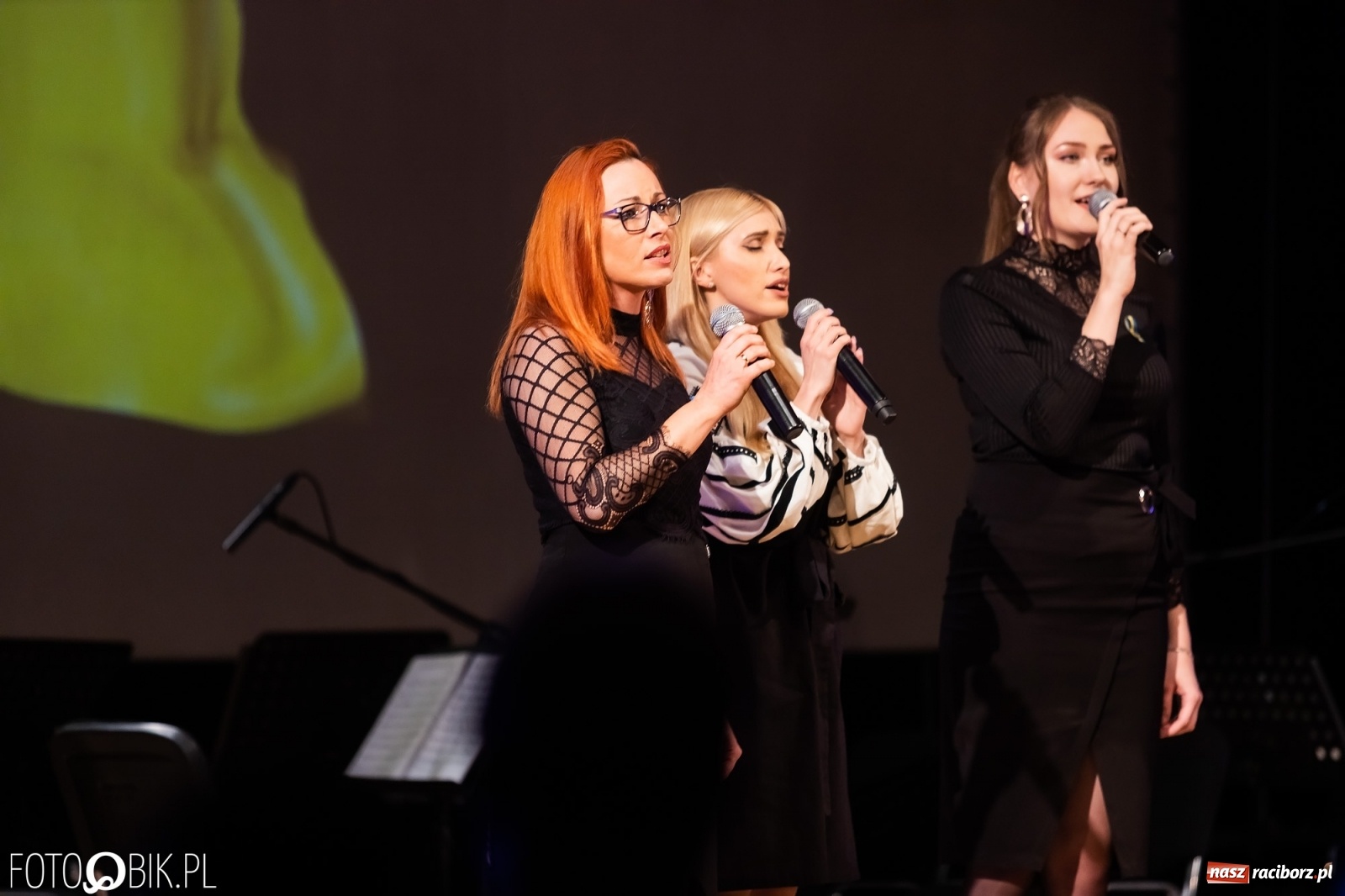 Zdjęcie w galerii na portalu naszraciborz.pl: Koncert dla Ukrainy w Raciborskim Centrum Kultury wiadomości z regionu