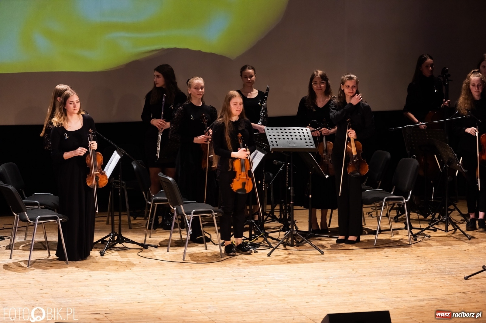 Zdjęcie w galerii na portalu naszraciborz.pl: Koncert dla Ukrainy w Raciborskim Centrum Kultury wiadomości z regionu