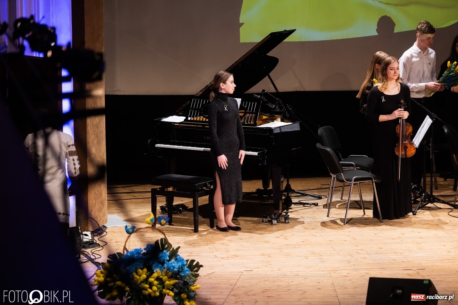 Zdjęcie w galerii na portalu naszraciborz.pl: Koncert dla Ukrainy w Raciborskim Centrum Kultury wiadomości z regionu