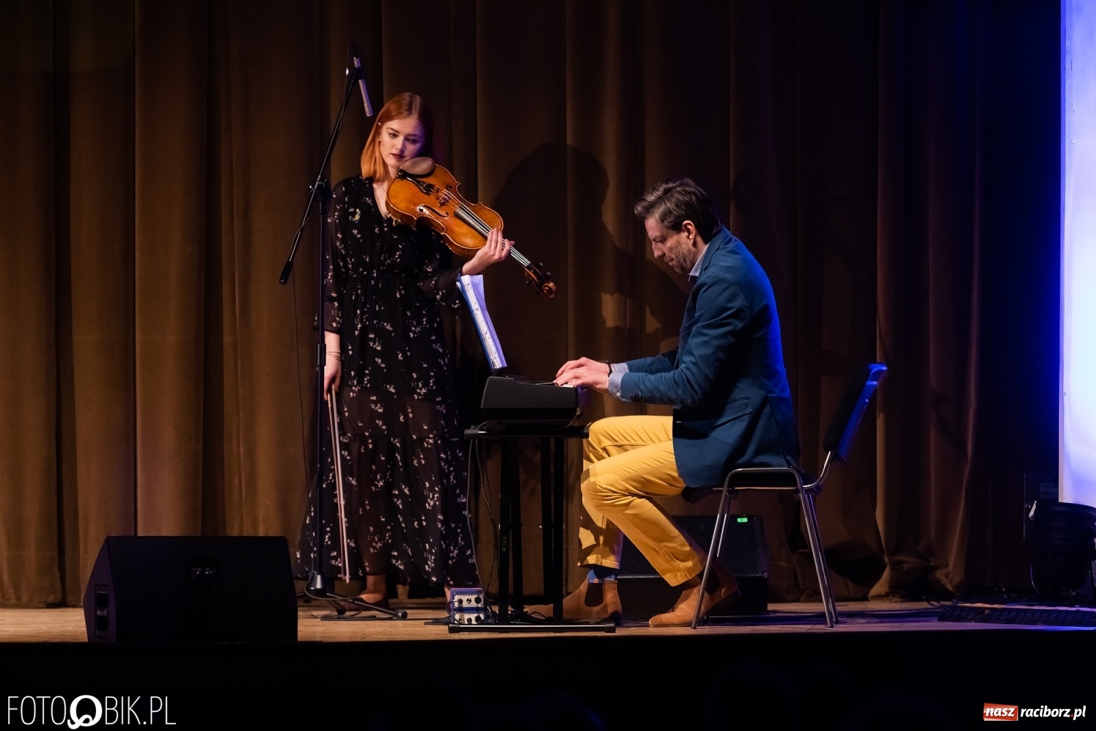Zdjęcie w galerii na portalu naszraciborz.pl: Koncert dla Ukrainy w Raciborskim Centrum Kultury wiadomości z regionu