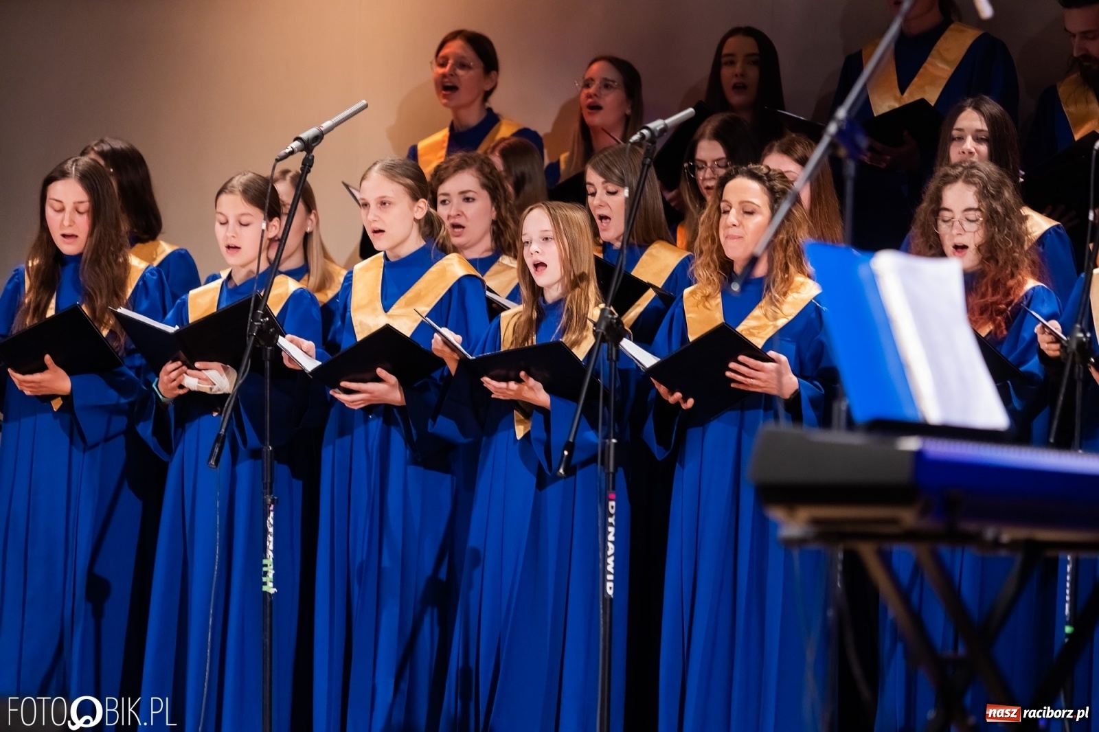 Zdjęcie w galerii na portalu naszraciborz.pl: Koncert dla Ukrainy w Raciborskim Centrum Kultury wiadomości z regionu