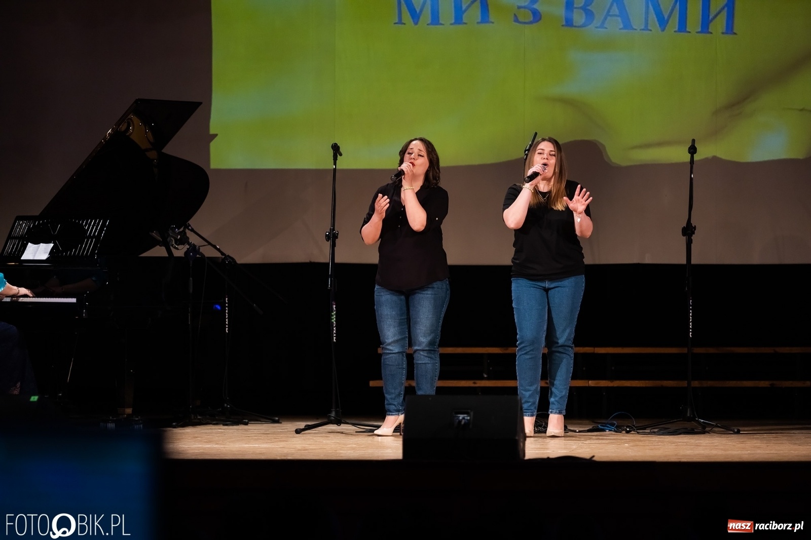 Zdjęcie w galerii na portalu naszraciborz.pl: Koncert dla Ukrainy w Raciborskim Centrum Kultury wiadomości z regionu