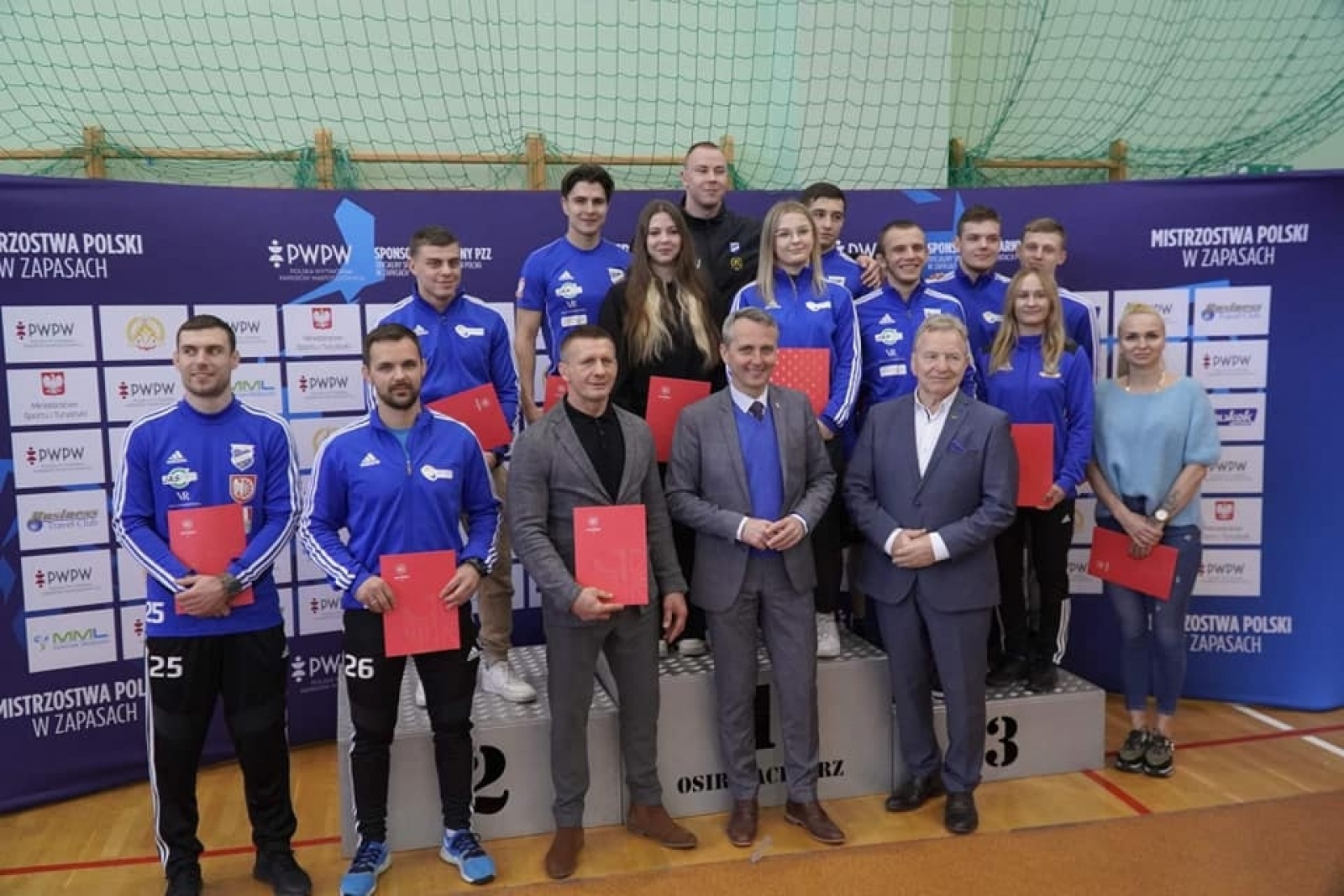 Zdjęcie w galerii na portalu naszraciborz.pl: Unia Racibórz wygrywa drużynowo zapaśniczy championat juniorów wiadomości z regionu