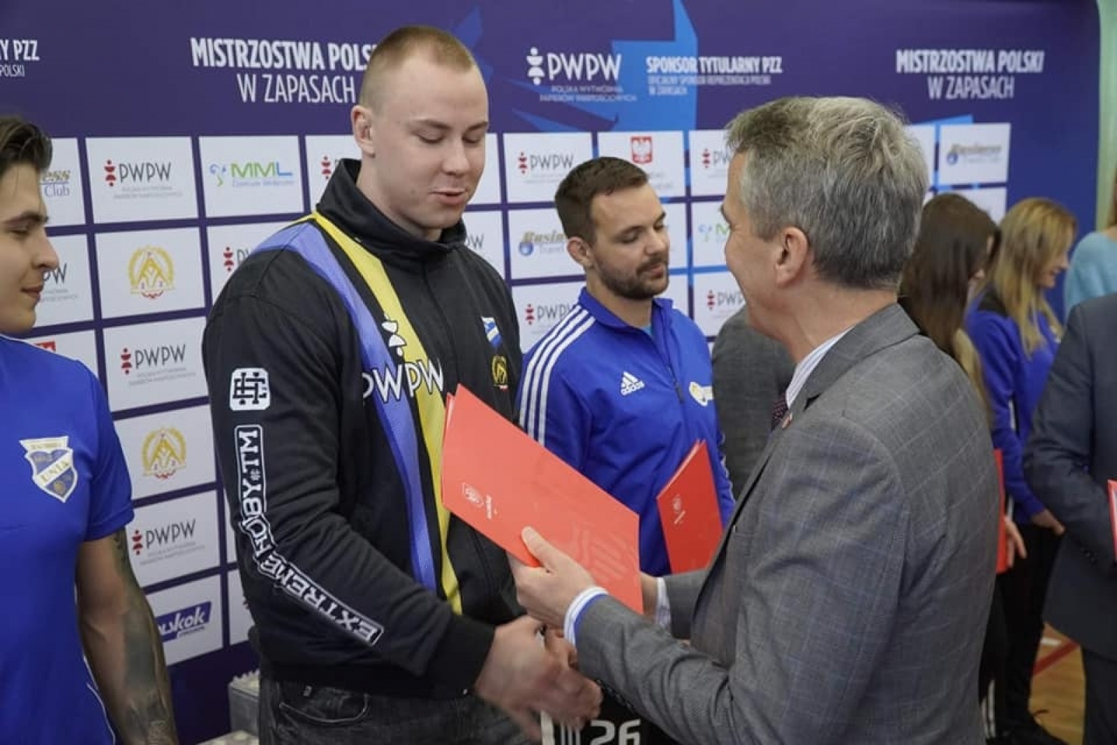 Zdjęcie w galerii na portalu naszraciborz.pl: Unia Racibórz wygrywa drużynowo zapaśniczy championat juniorów wiadomości z regionu