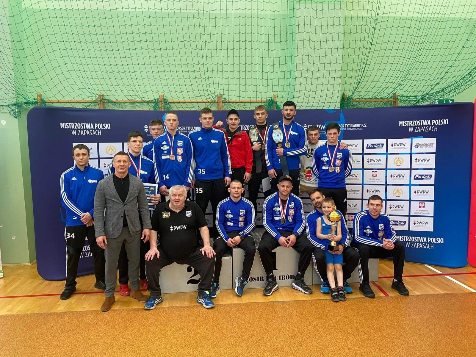 Zdjęcie w galerii na portalu naszraciborz.pl: Unia Racibórz wygrywa drużynowo zapaśniczy championat juniorów wiadomości z regionu