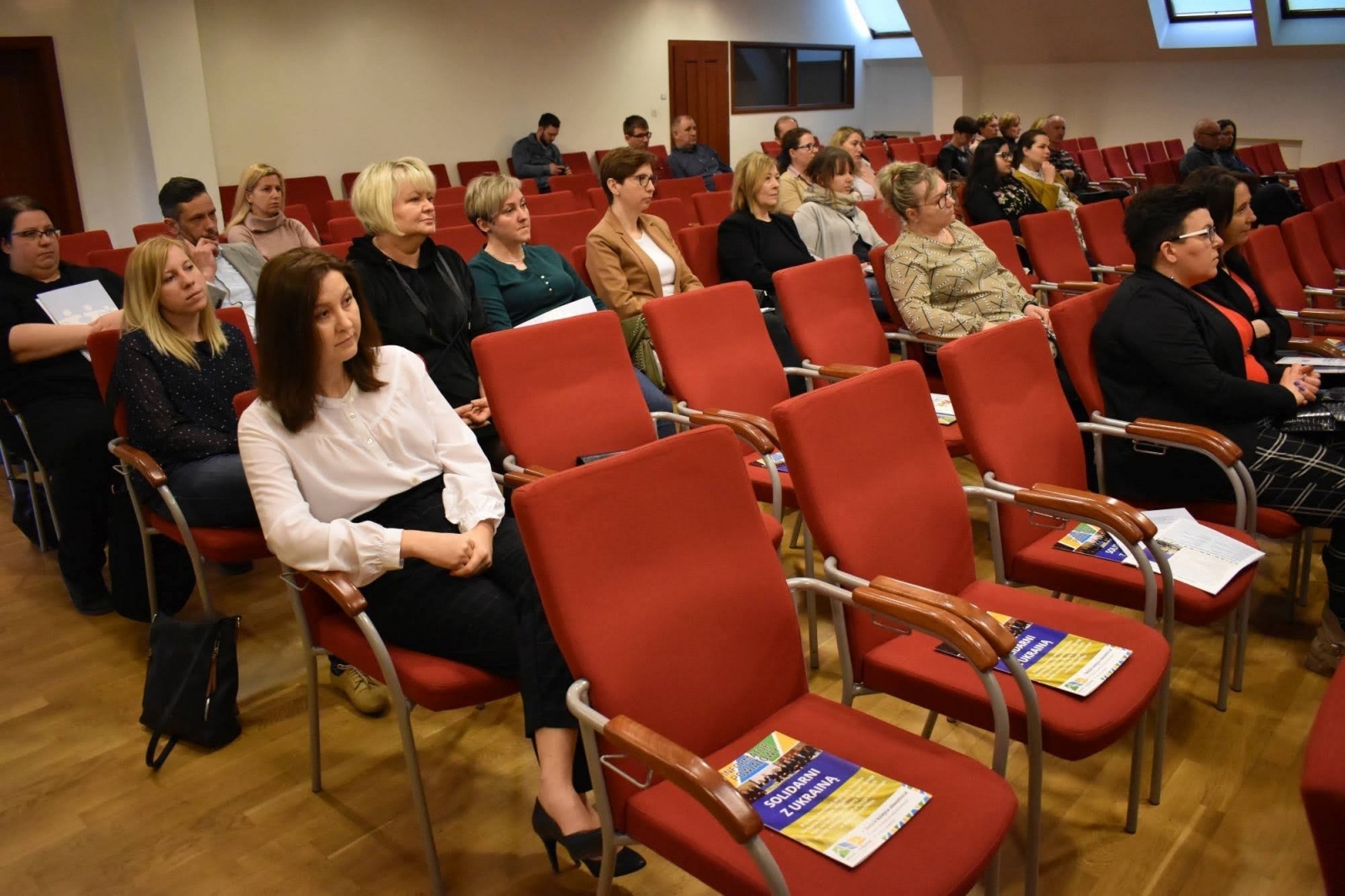Zdjęcie w galerii na portalu naszraciborz.pl: Na zamku odbyła się konferencja pt. Niewidzialni - sytuacja dorosłych osób z niepełnosprawnością wiadomości z regionu