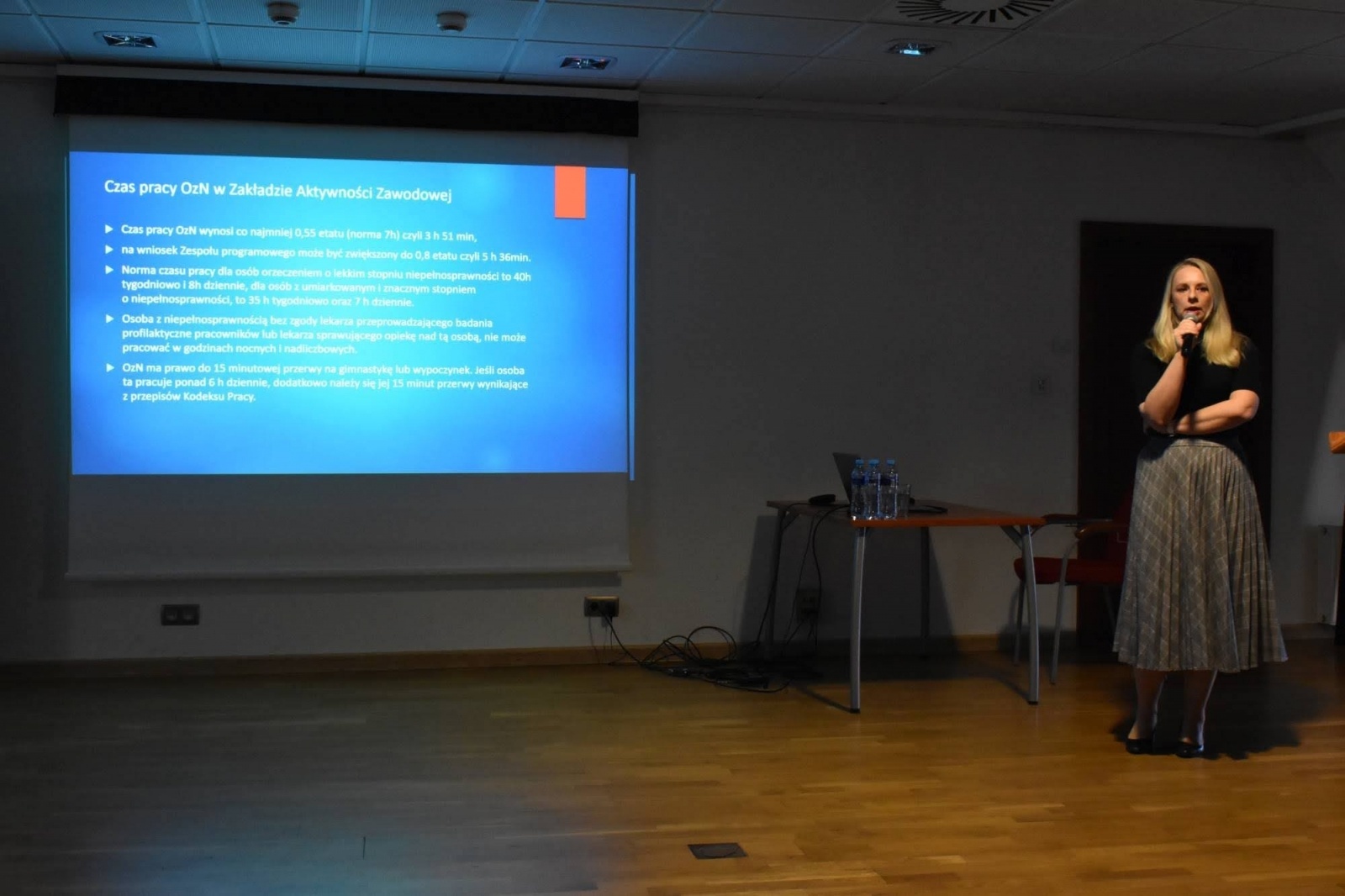 Zdjęcie w galerii na portalu naszraciborz.pl: Na zamku odbyła się konferencja pt. Niewidzialni - sytuacja dorosłych osób z niepełnosprawnością wiadomości z regionu