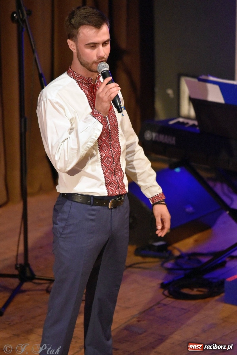 Zdjęcie w galerii na portalu naszraciborz.pl: Koncert dla Ukrainy i trwająca nadal zbiórka ze Stowarzyszeniem Pokolenie wiadomości z regionu