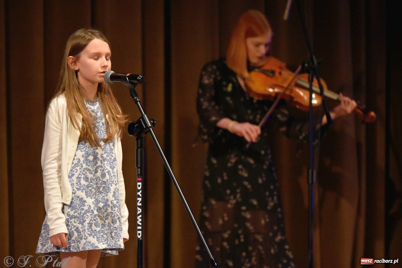 Zdjęcie w galerii na portalu naszraciborz.pl: Koncert dla Ukrainy i trwająca nadal zbiórka ze Stowarzyszeniem Pokolenie wiadomości z regionu
