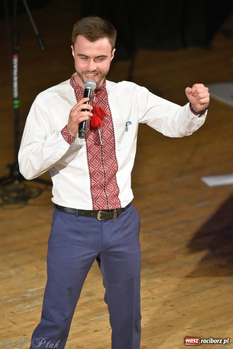 Zdjęcie w galerii na portalu naszraciborz.pl: Koncert dla Ukrainy i trwająca nadal zbiórka ze Stowarzyszeniem Pokolenie wiadomości z regionu