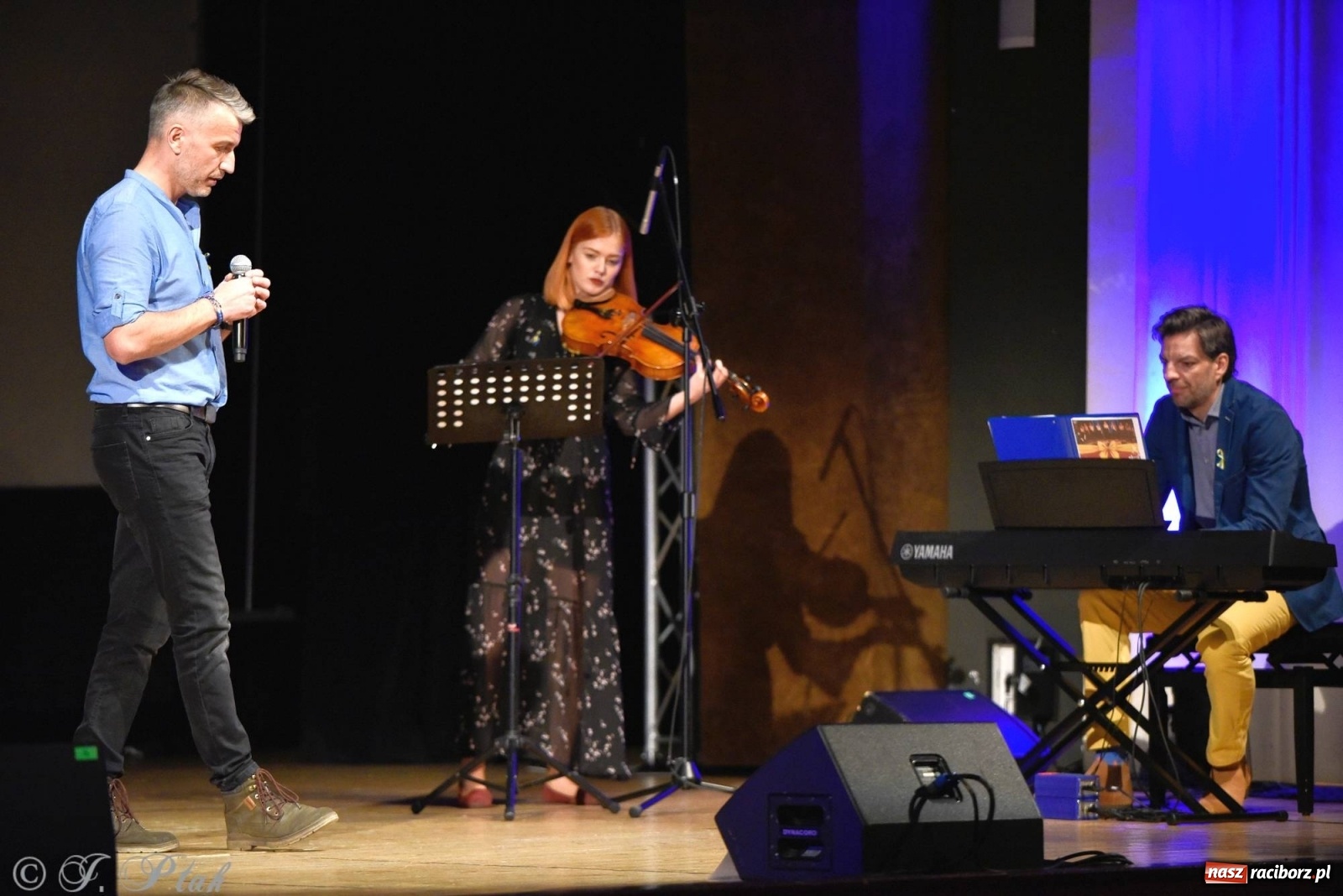 Zdjęcie w galerii na portalu naszraciborz.pl: Koncert dla Ukrainy i trwająca nadal zbiórka ze Stowarzyszeniem Pokolenie wiadomości z regionu