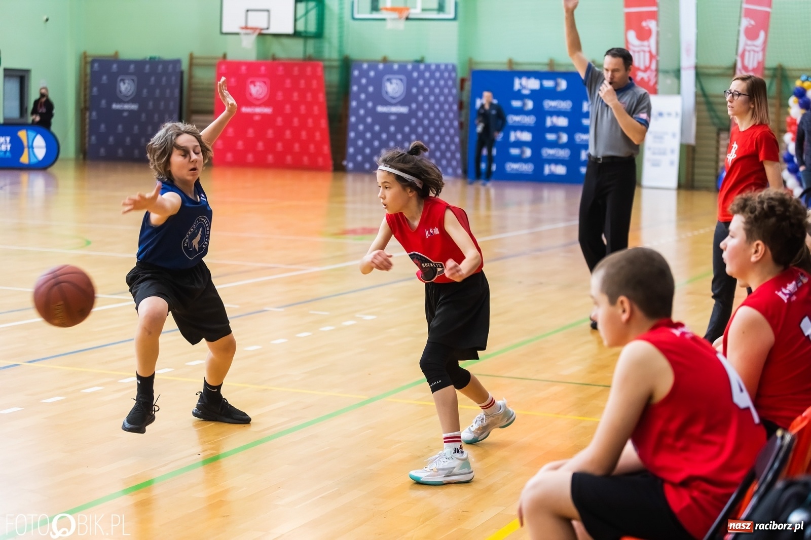 Zdjęcie w galerii na portalu naszraciborz.pl: Finał Konferencji Zachodniej Junior NBA w Arenie Rafako wiadomości z regionu