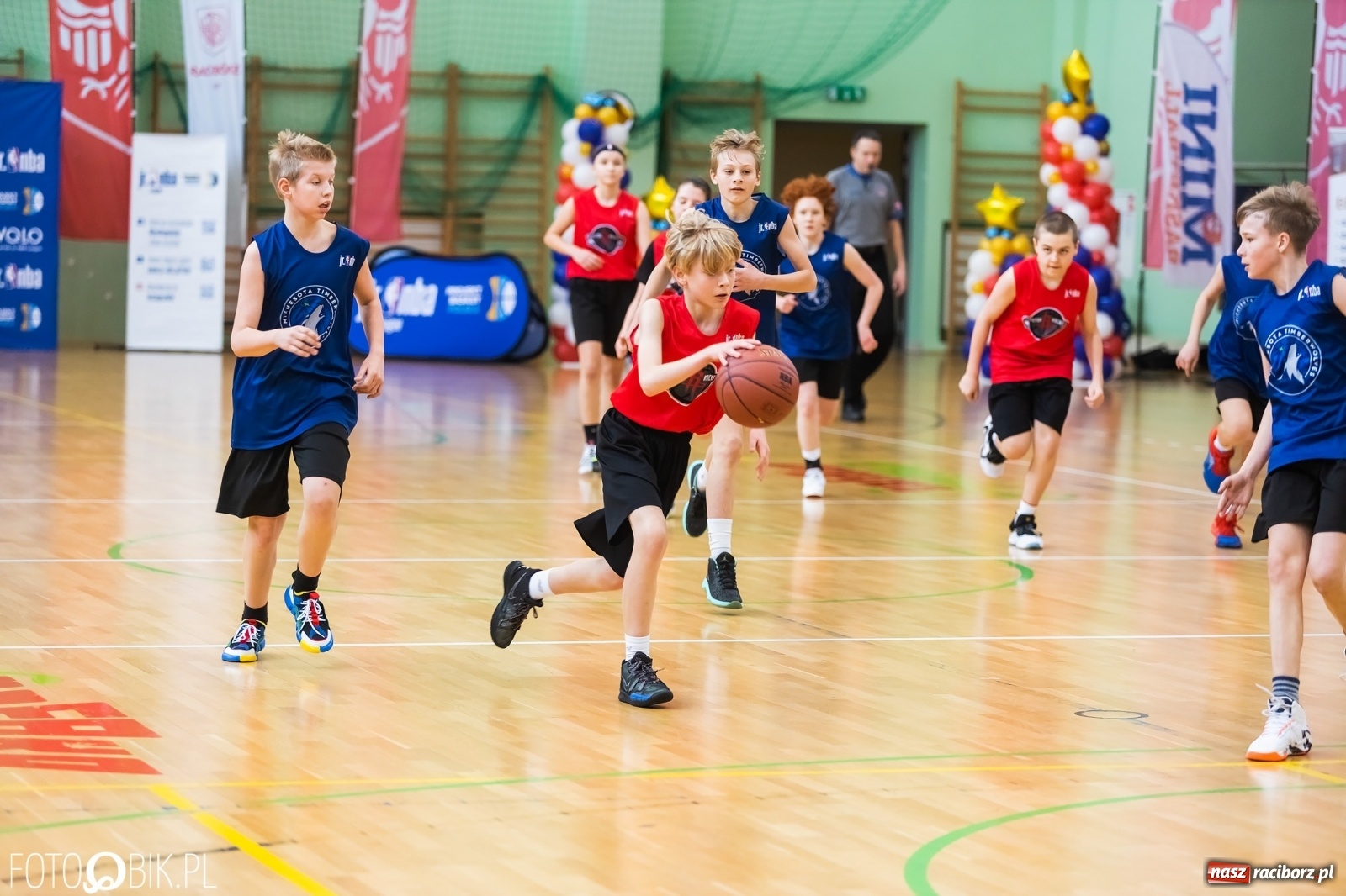 Zdjęcie w galerii na portalu naszraciborz.pl: Finał Konferencji Zachodniej Junior NBA w Arenie Rafako wiadomości z regionu