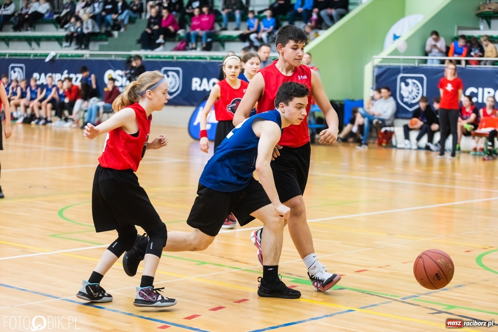 Zdjęcie w galerii na portalu naszraciborz.pl: Finał Konferencji Zachodniej Junior NBA w Arenie Rafako wiadomości z regionu