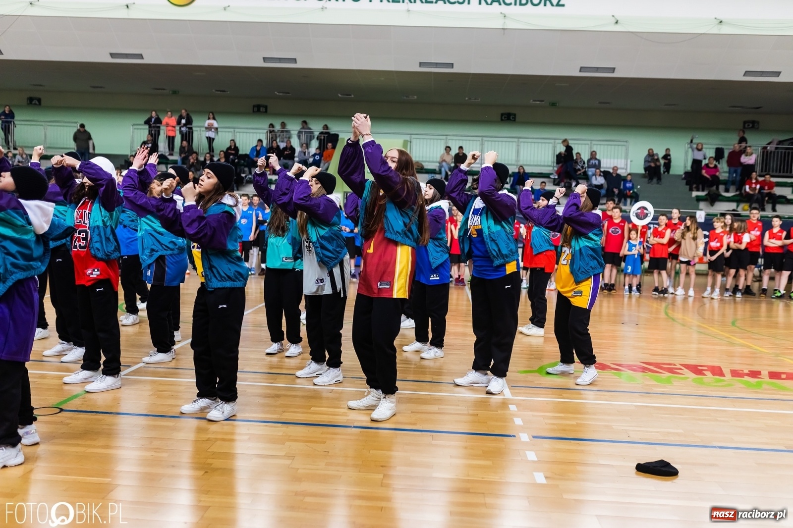 Zdjęcie w galerii na portalu naszraciborz.pl: Finał Konferencji Zachodniej Junior NBA w Arenie Rafako wiadomości z regionu
