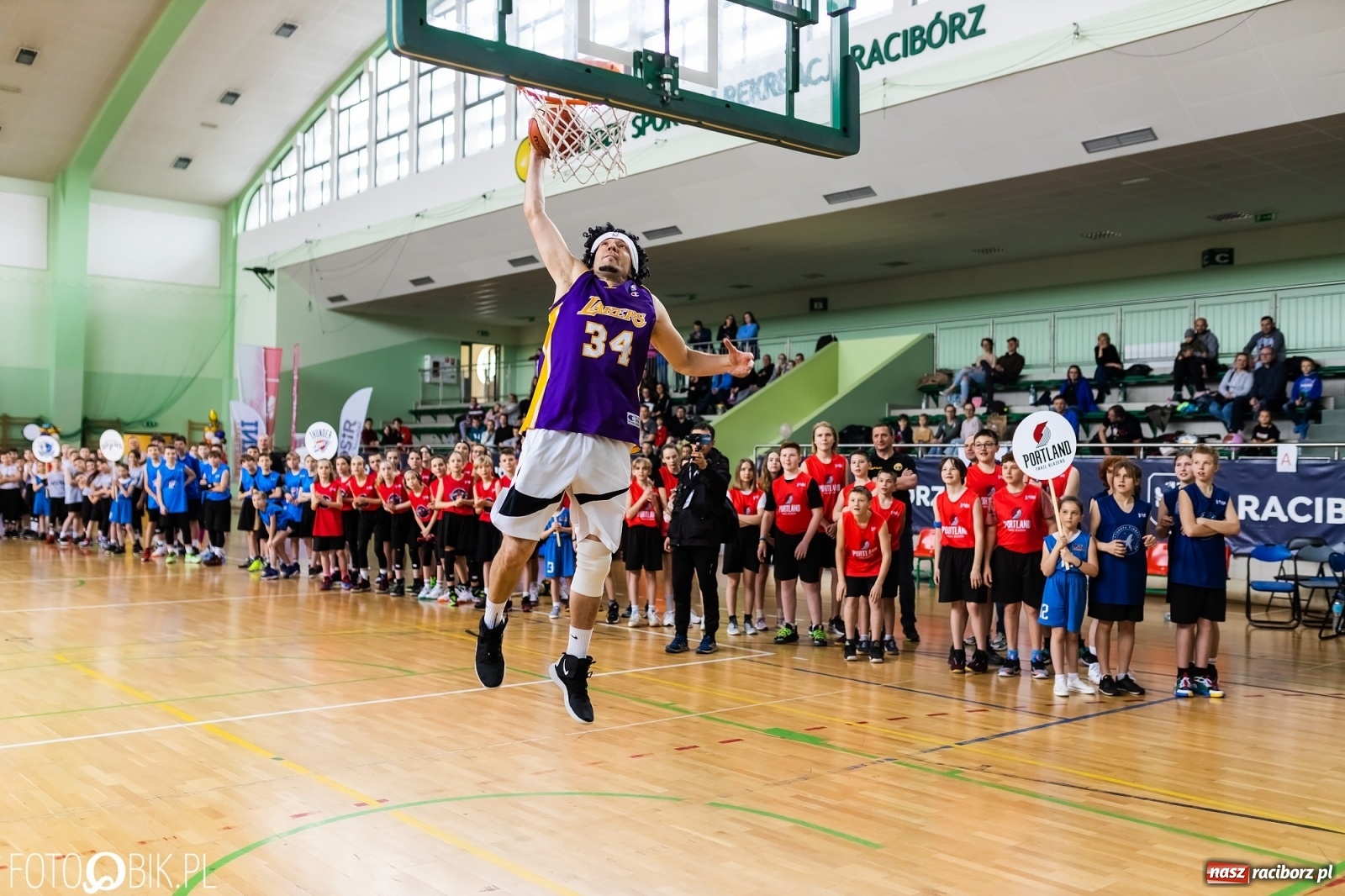Zdjęcie w galerii na portalu naszraciborz.pl: Finał Konferencji Zachodniej Junior NBA w Arenie Rafako wiadomości z regionu
