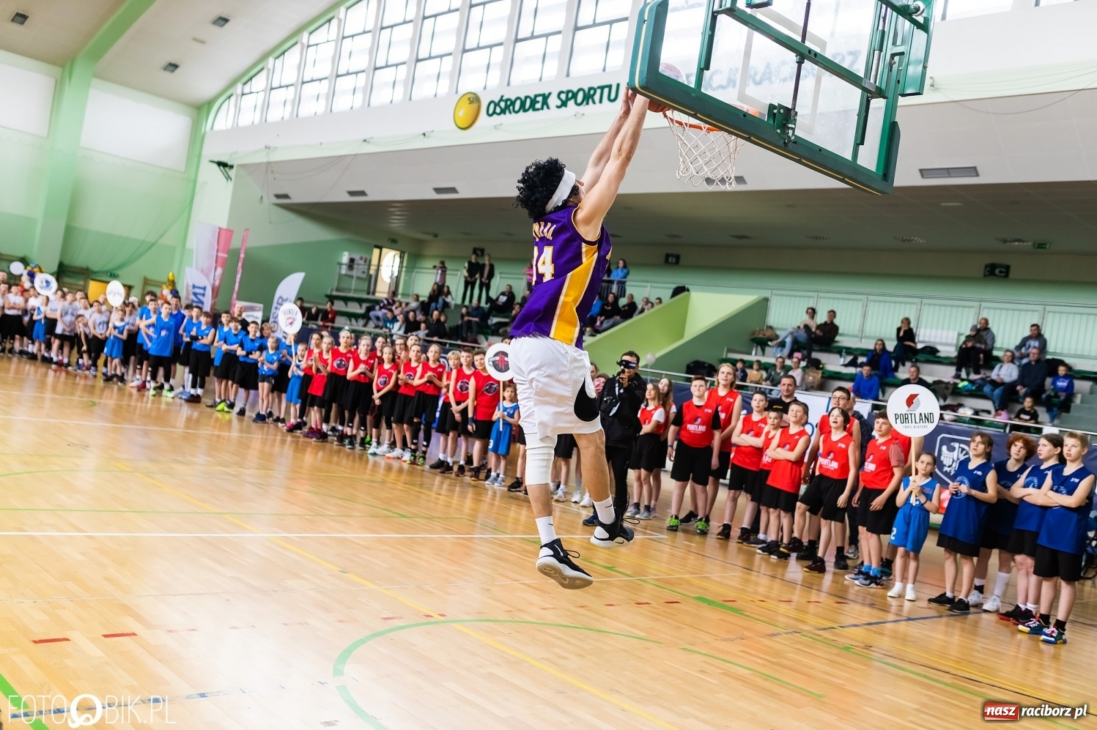 Zdjęcie w galerii na portalu naszraciborz.pl: Finał Konferencji Zachodniej Junior NBA w Arenie Rafako wiadomości z regionu