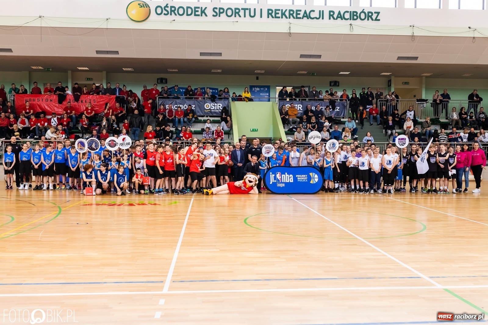 Zdjęcie w galerii na portalu naszraciborz.pl: Finał Konferencji Zachodniej Junior NBA w Arenie Rafako wiadomości z regionu
