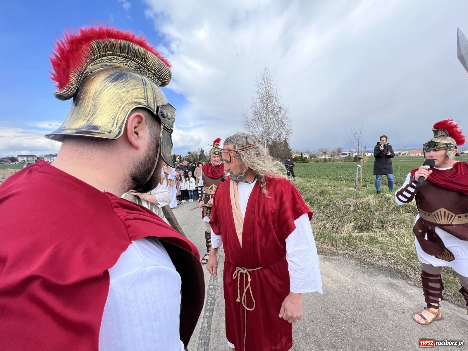 Zdjęcie w galerii na portalu naszraciborz.pl: Misterium Męki Pańskiej w Krzyżanowicach [FOTO i WIDEO] wiadomości z regionu