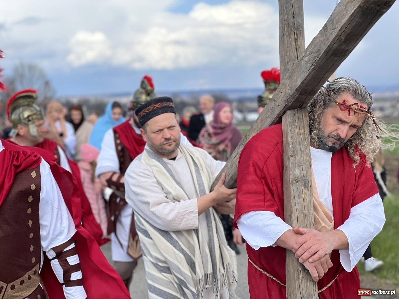 Zdjęcie w galerii na portalu naszraciborz.pl: Misterium Męki Pańskiej w Krzyżanowicach [FOTO i WIDEO] wiadomości z regionu