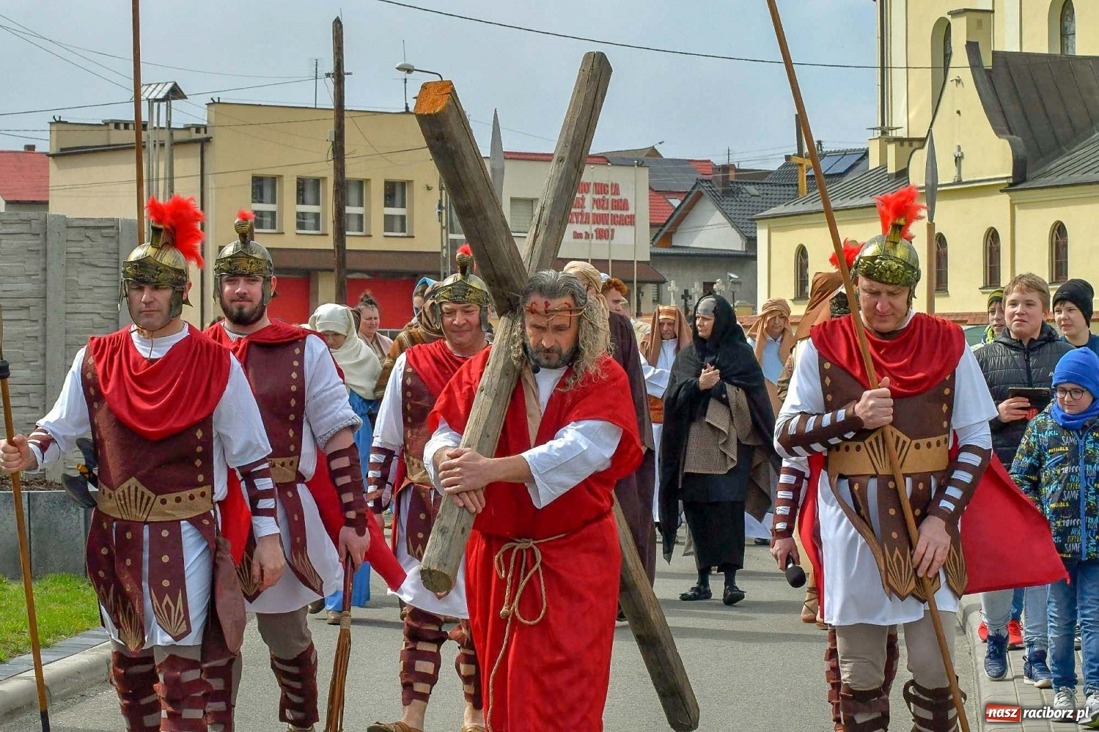 Zdjęcie w galerii na portalu naszraciborz.pl: Misterium Męki Pańskiej w Krzyżanowicach [FOTO i WIDEO] wiadomości z regionu