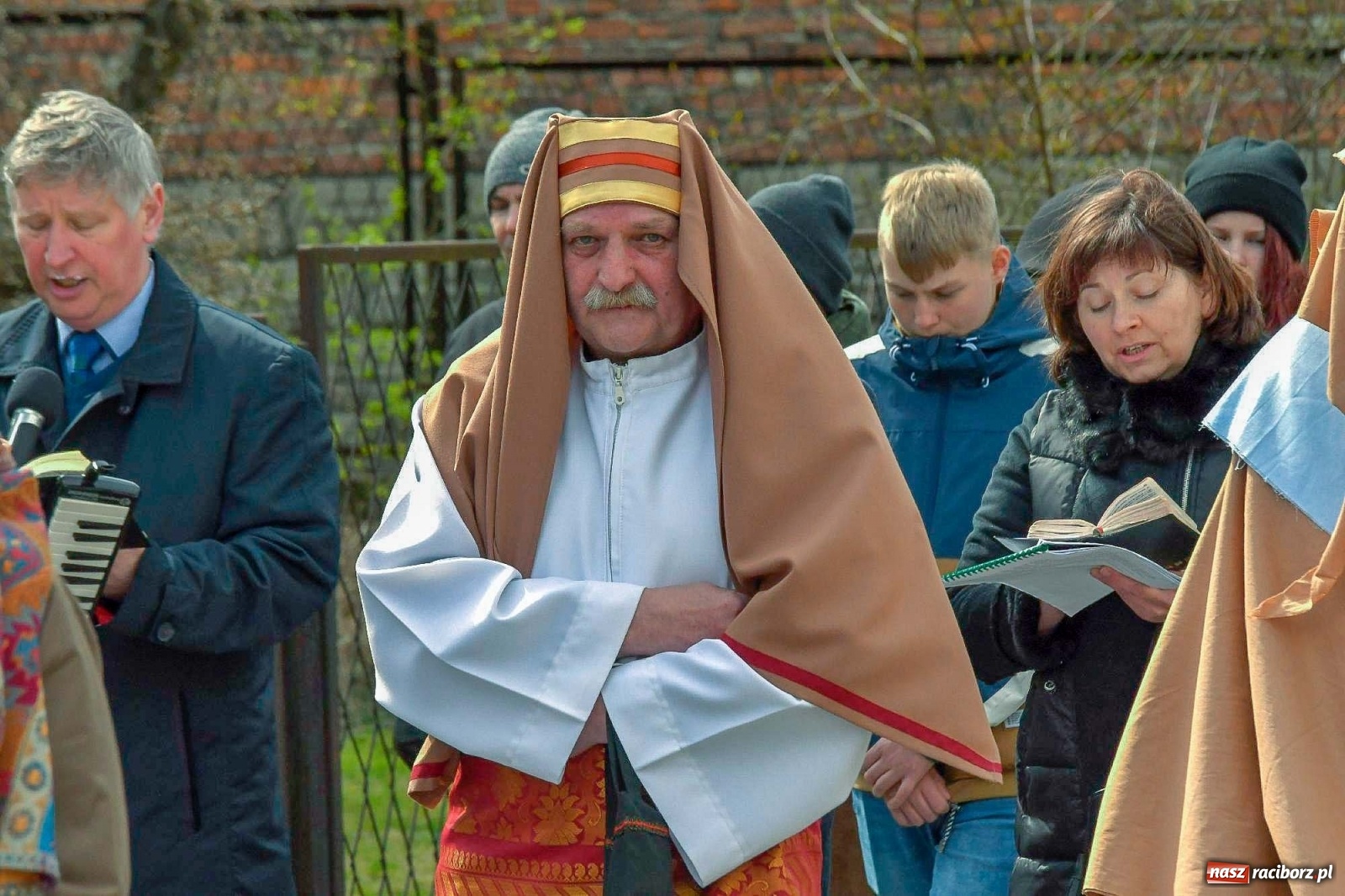 Zdjęcie w galerii na portalu naszraciborz.pl: Misterium Męki Pańskiej w Krzyżanowicach [FOTO i WIDEO] wiadomości z regionu