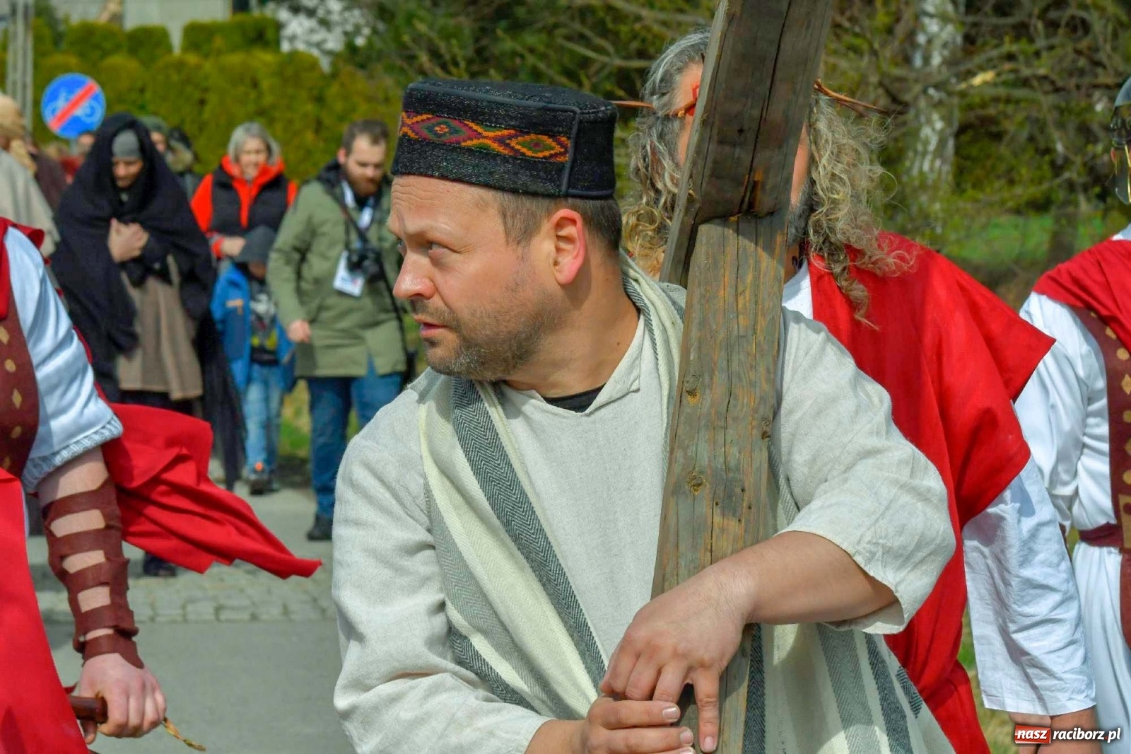 Zdjęcie w galerii na portalu naszraciborz.pl: Misterium Męki Pańskiej w Krzyżanowicach [FOTO i WIDEO] wiadomości z regionu