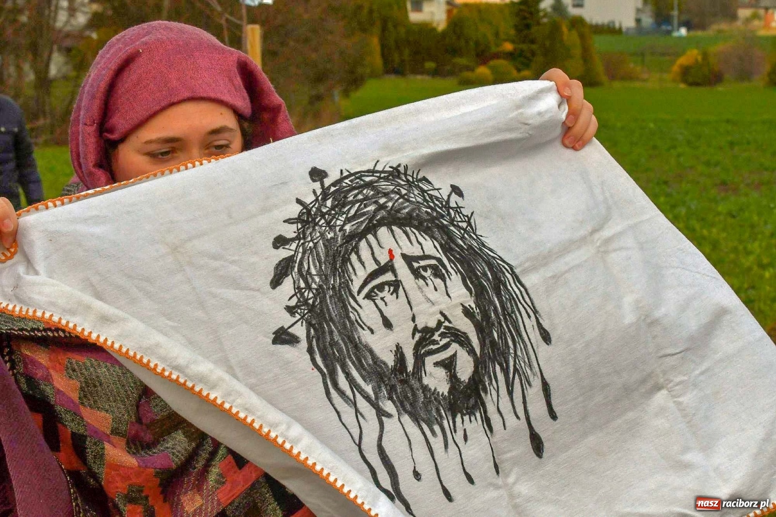 Zdjęcie w galerii na portalu naszraciborz.pl: Misterium Męki Pańskiej w Krzyżanowicach [FOTO i WIDEO] wiadomości z regionu