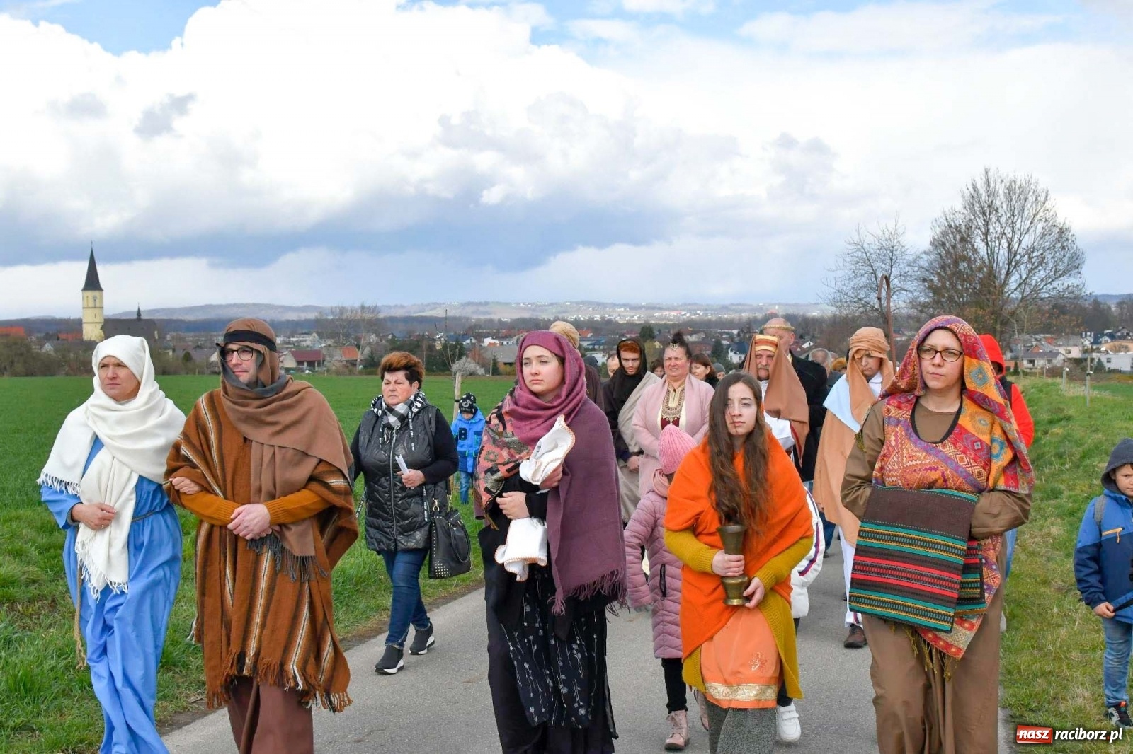 Zdjęcie w galerii na portalu naszraciborz.pl: Misterium Męki Pańskiej w Krzyżanowicach [FOTO i WIDEO] wiadomości z regionu