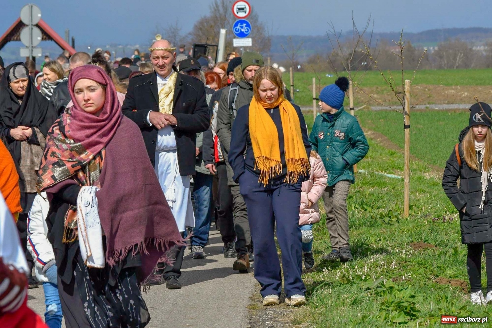 Zdjęcie w galerii na portalu naszraciborz.pl: Misterium Męki Pańskiej w Krzyżanowicach [FOTO i WIDEO] wiadomości z regionu
