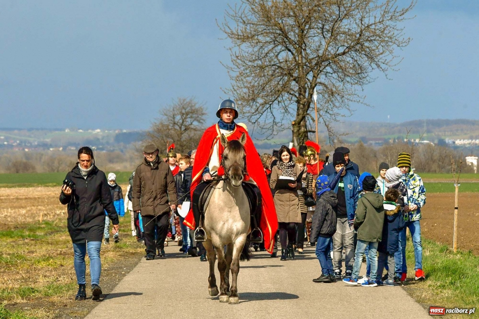 Zdjęcie w galerii na portalu naszraciborz.pl: Misterium Męki Pańskiej w Krzyżanowicach [FOTO i WIDEO] wiadomości z regionu