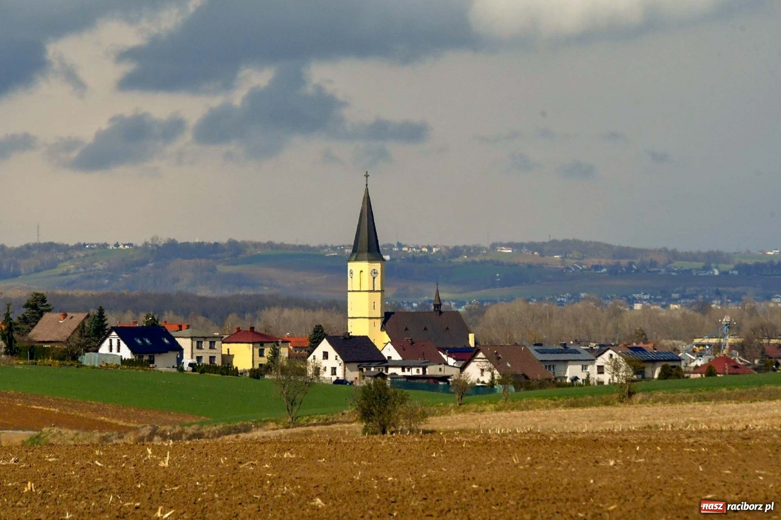 Zdjęcie w galerii na portalu naszraciborz.pl: Misterium Męki Pańskiej w Krzyżanowicach [FOTO i WIDEO] wiadomości z regionu