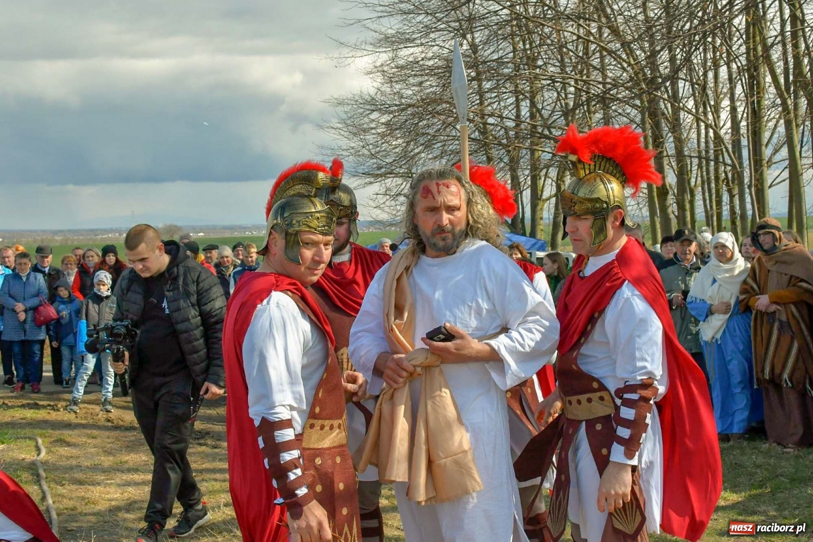 Zdjęcie w galerii na portalu naszraciborz.pl: Misterium Męki Pańskiej w Krzyżanowicach [FOTO i WIDEO] wiadomości z regionu