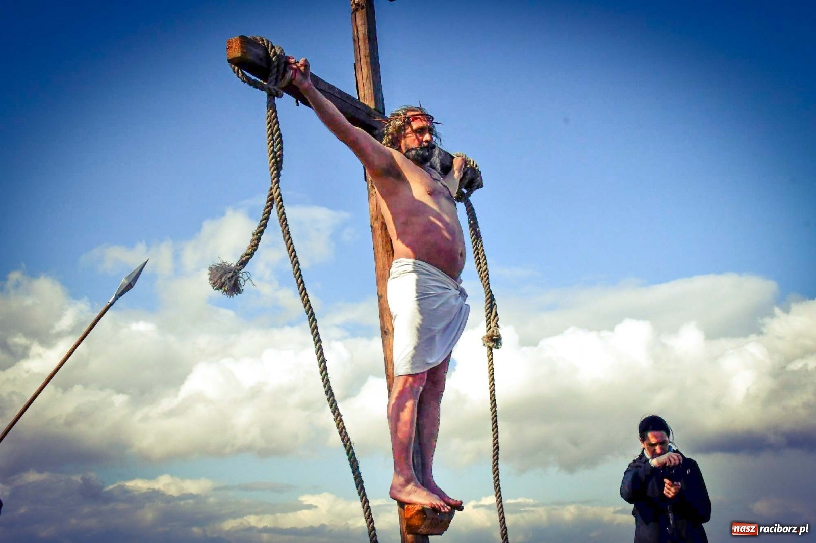 Zdjęcie w galerii na portalu naszraciborz.pl: Misterium Męki Pańskiej w Krzyżanowicach [FOTO i WIDEO] wiadomości z regionu