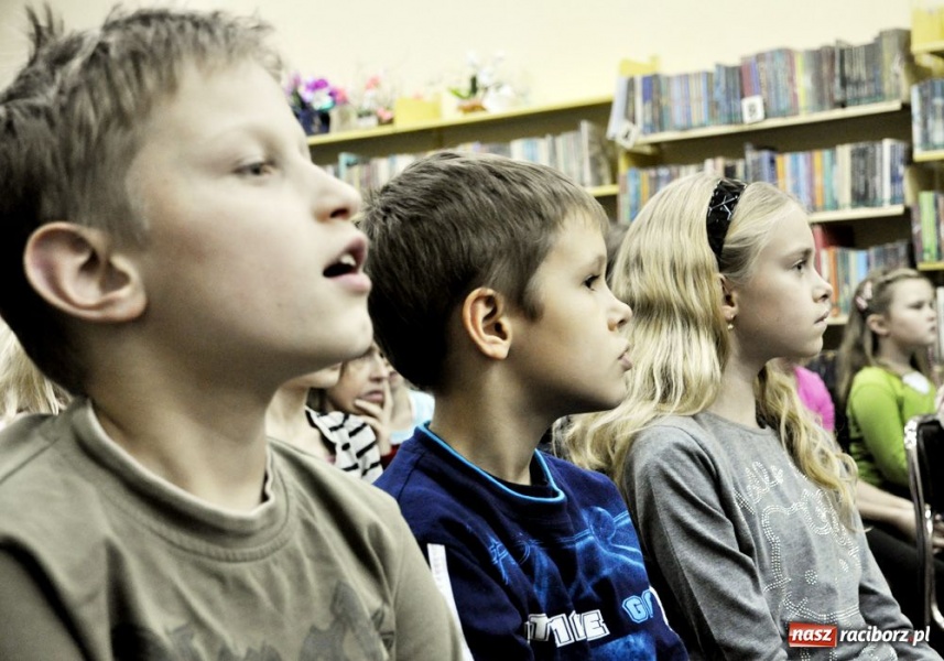 Zdjęcie w galerii na portalu naszraciborz.pl: Skrzaty, strzygi, czarodzieje czyli... wiadomości z regionu