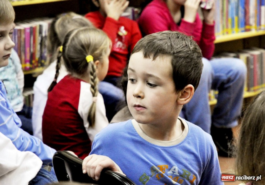 Zdjęcie w galerii na portalu naszraciborz.pl: Skrzaty, strzygi, czarodzieje czyli... wiadomości z regionu