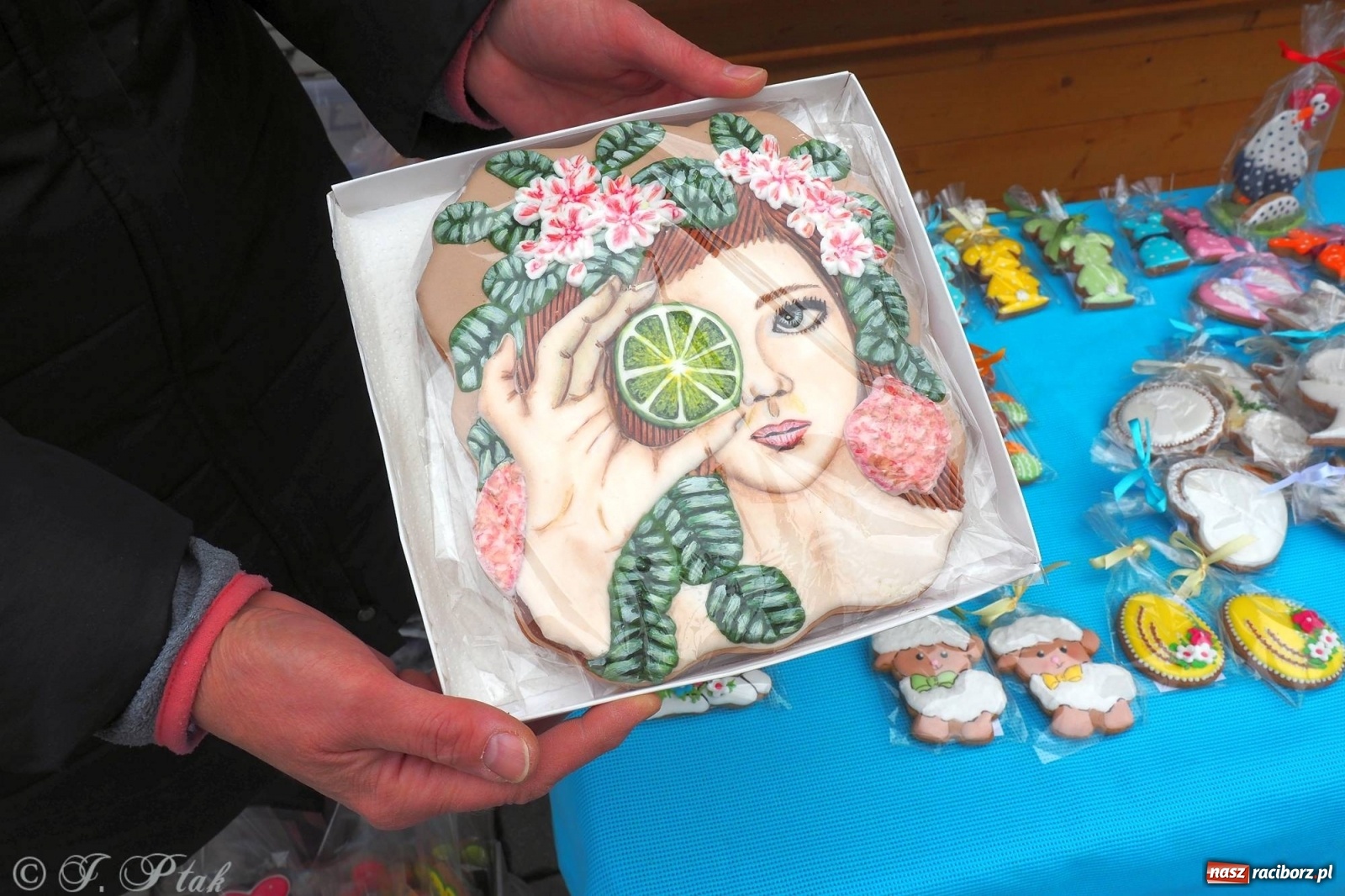 Zdjęcie w galerii na portalu naszraciborz.pl: Pod dobrym aniołem. Wielkanocne inspiracje na jarmarku w Raciborzu wiadomości z regionu