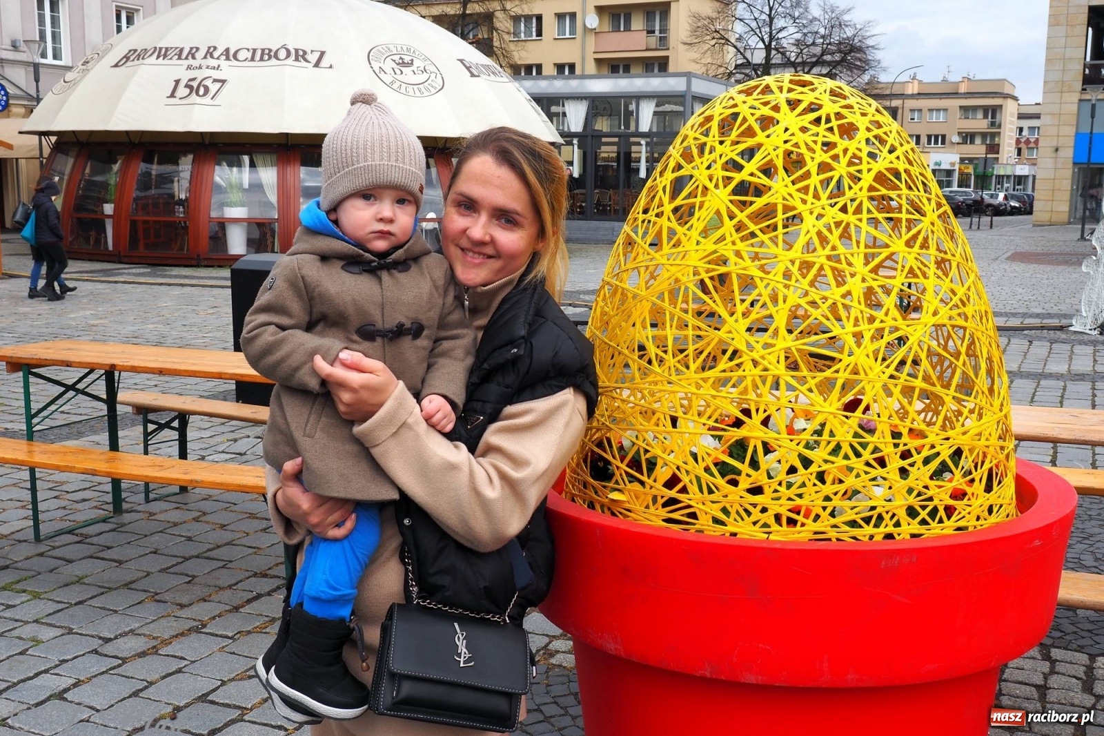 Zdjęcie w galerii na portalu naszraciborz.pl: Pod dobrym aniołem. Wielkanocne inspiracje na jarmarku w Raciborzu wiadomości z regionu