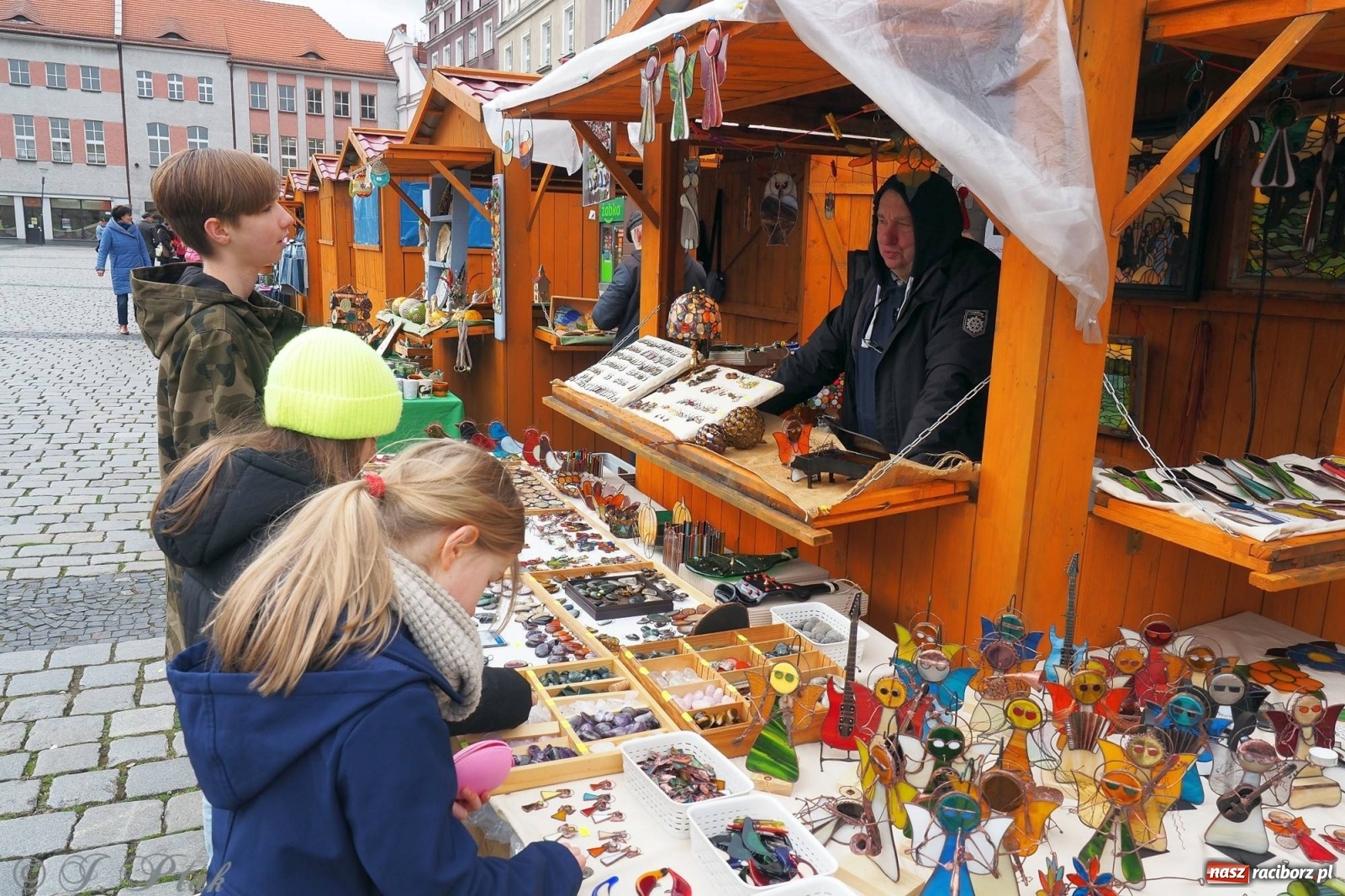 Zdjęcie w galerii na portalu naszraciborz.pl: Pod dobrym aniołem. Wielkanocne inspiracje na jarmarku w Raciborzu wiadomości z regionu