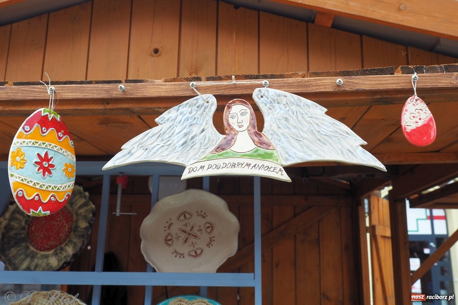 Zdjęcie w galerii na portalu naszraciborz.pl: Pod dobrym aniołem. Wielkanocne inspiracje na jarmarku w Raciborzu wiadomości z regionu