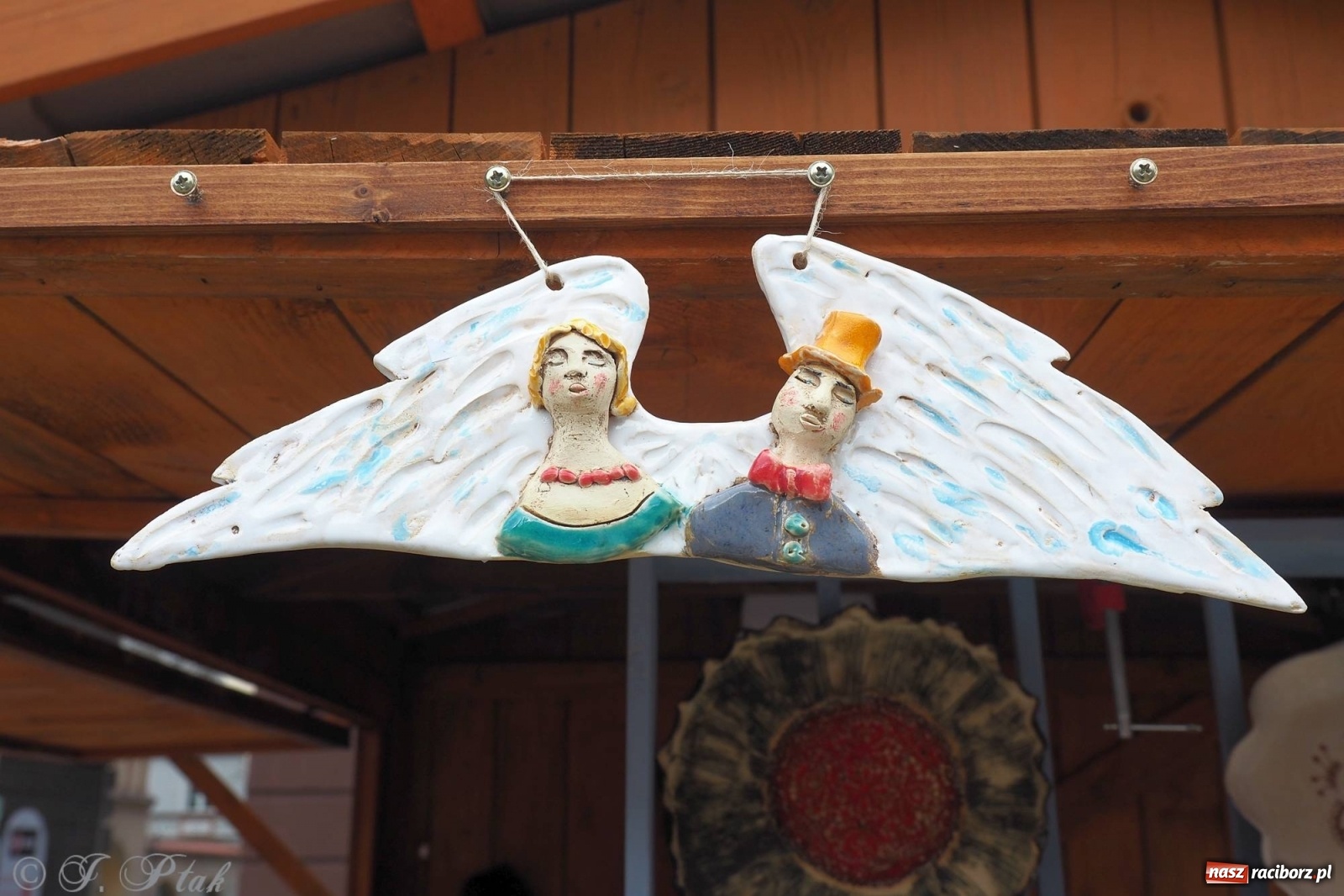 Zdjęcie w galerii na portalu naszraciborz.pl: Pod dobrym aniołem. Wielkanocne inspiracje na jarmarku w Raciborzu wiadomości z regionu